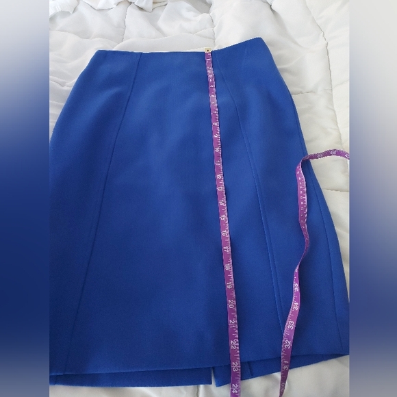 EUC Halogen Pencil skirt in gorgeous cornflower blue, 2 - Picture 8 of 8